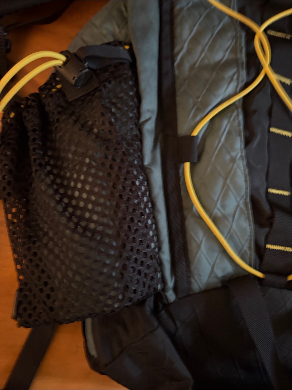 Mountainsmith Wraith Green and Yellow Lightweight Outdoor Backpack - Picture 5 of 7